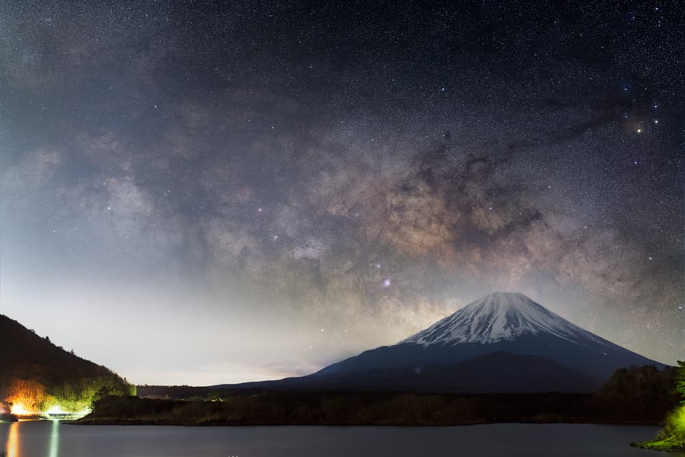 春の富士山